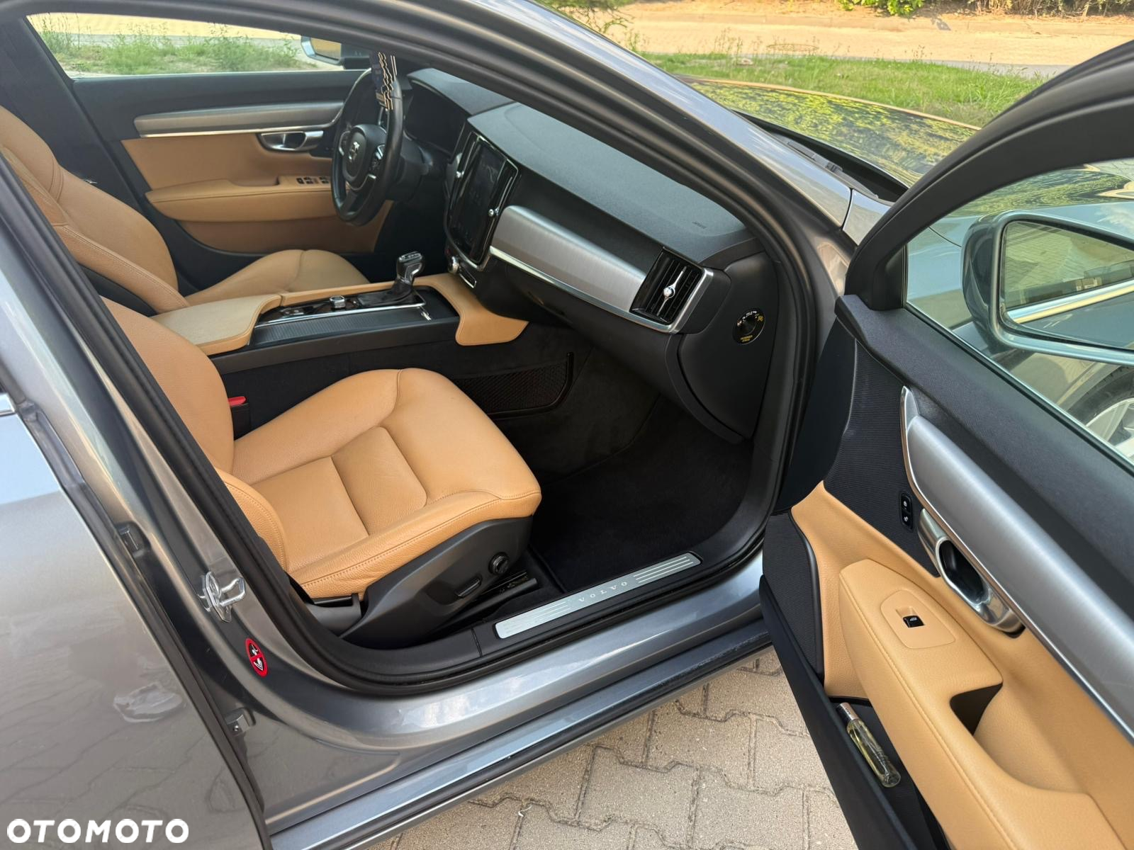 Volvo S90 D4 Momentum - 23