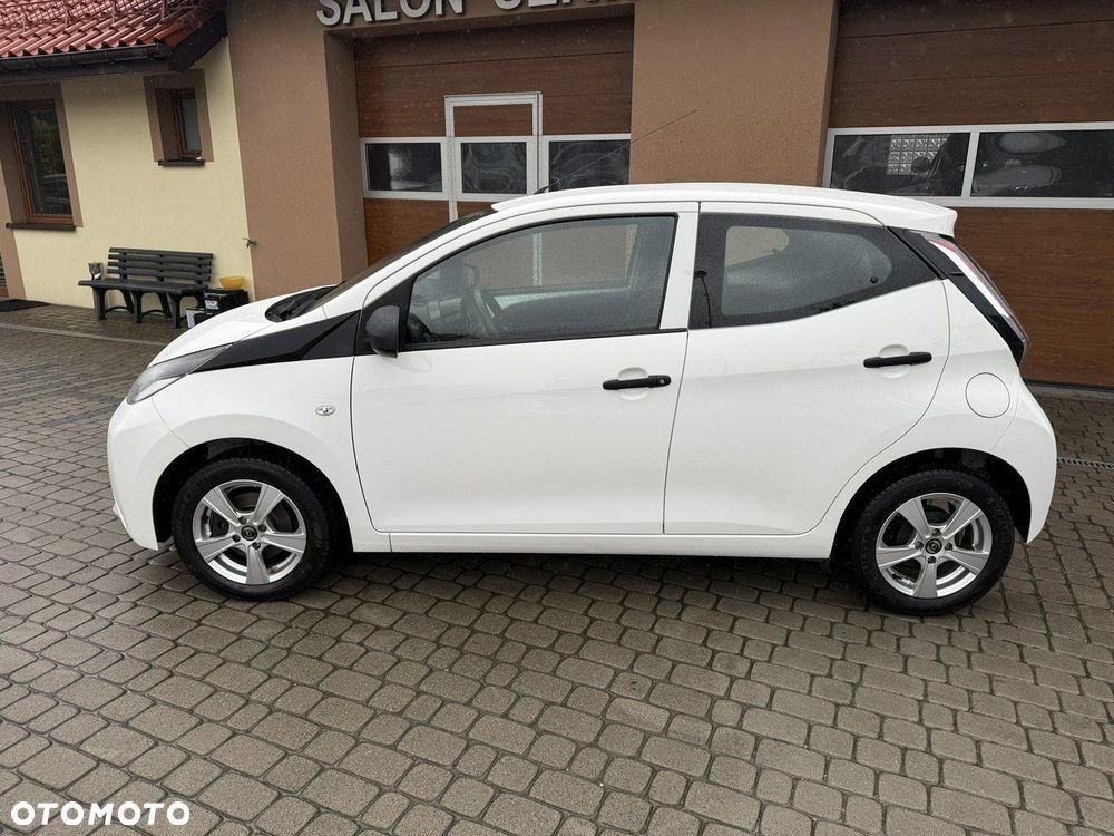 Toyota Aygo x - 11