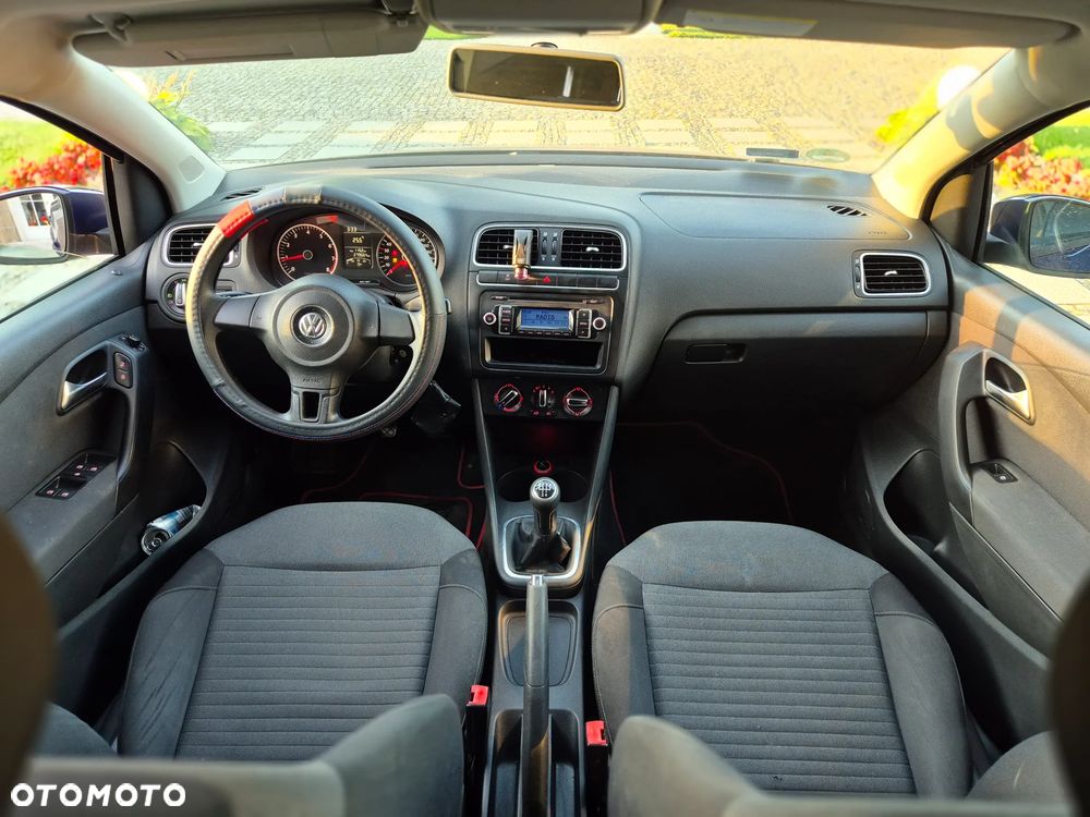 Volkswagen Polo 1.4 16V Comfortline - 12
