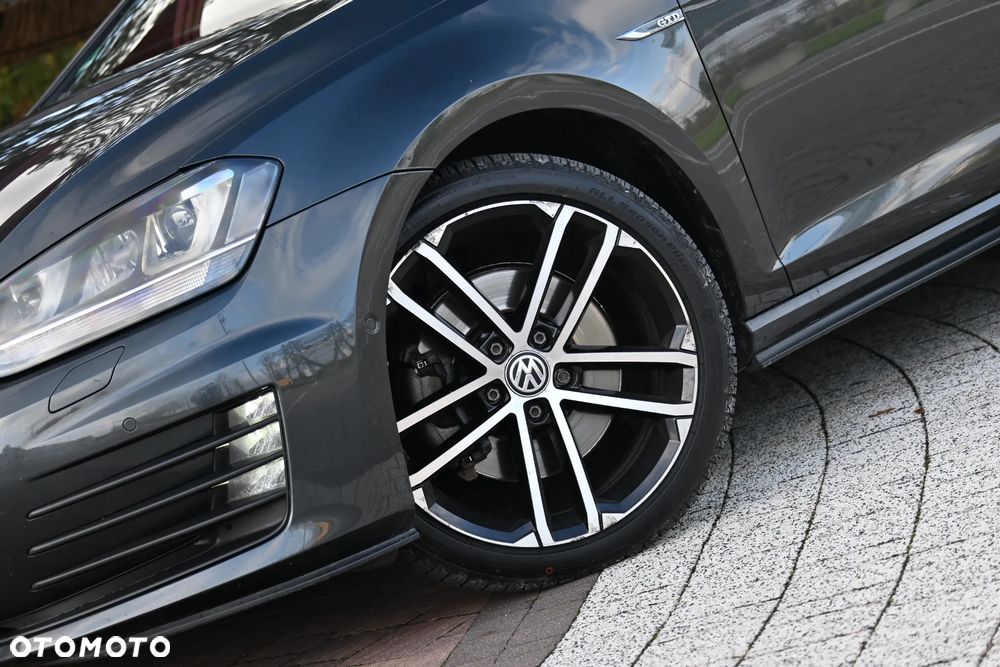 Volkswagen Golf GTD (BlueMotion Technology) DSG - 8