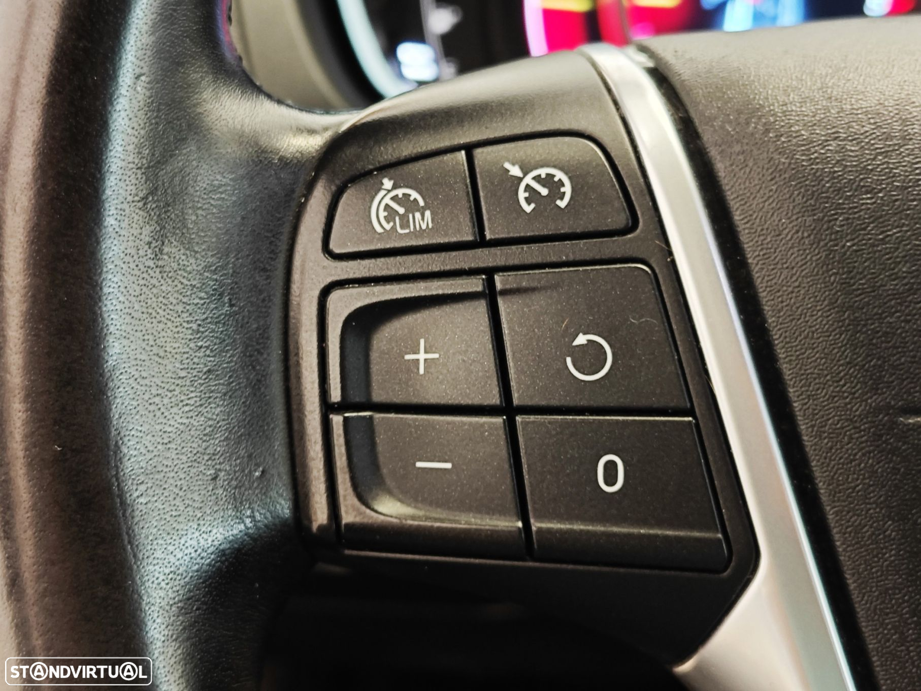 Volvo V40 1.6 D2 Momentum - 29