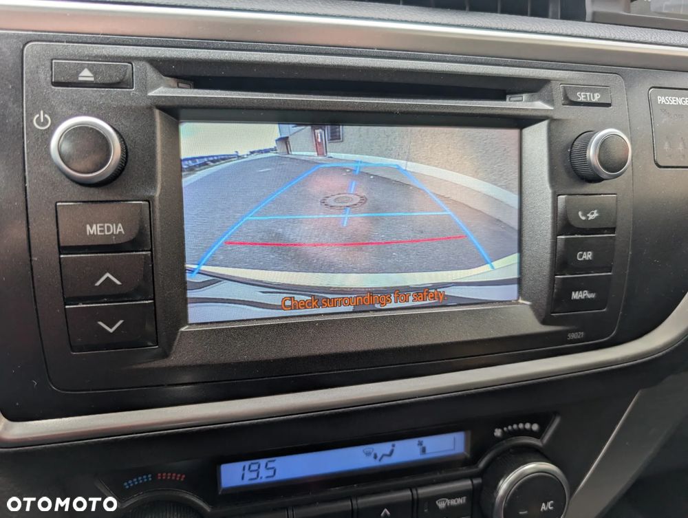 Toyota Auris - 18