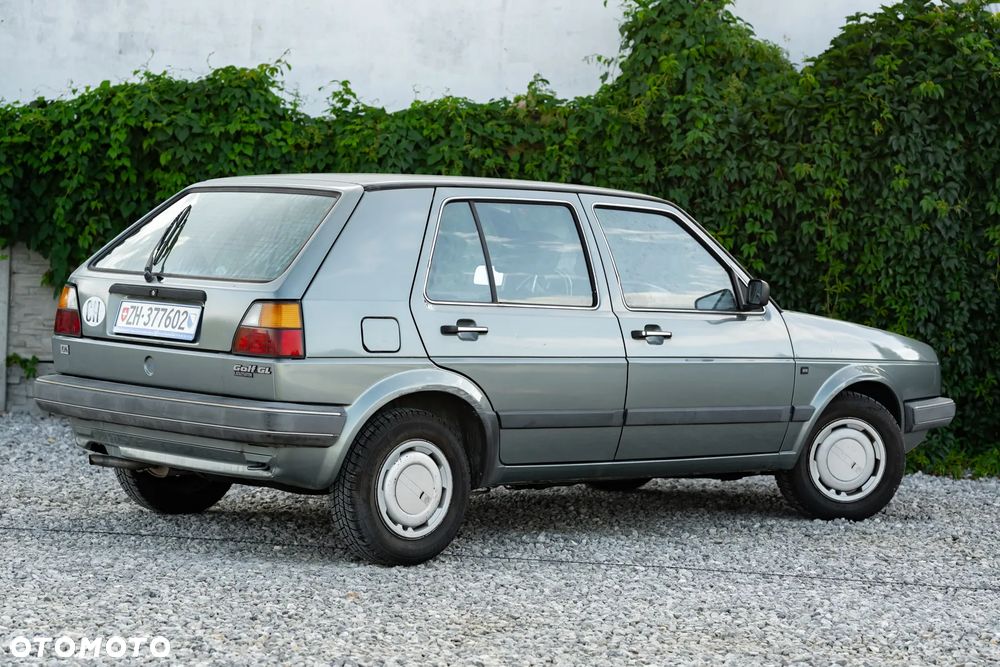 Volkswagen Golf - 15