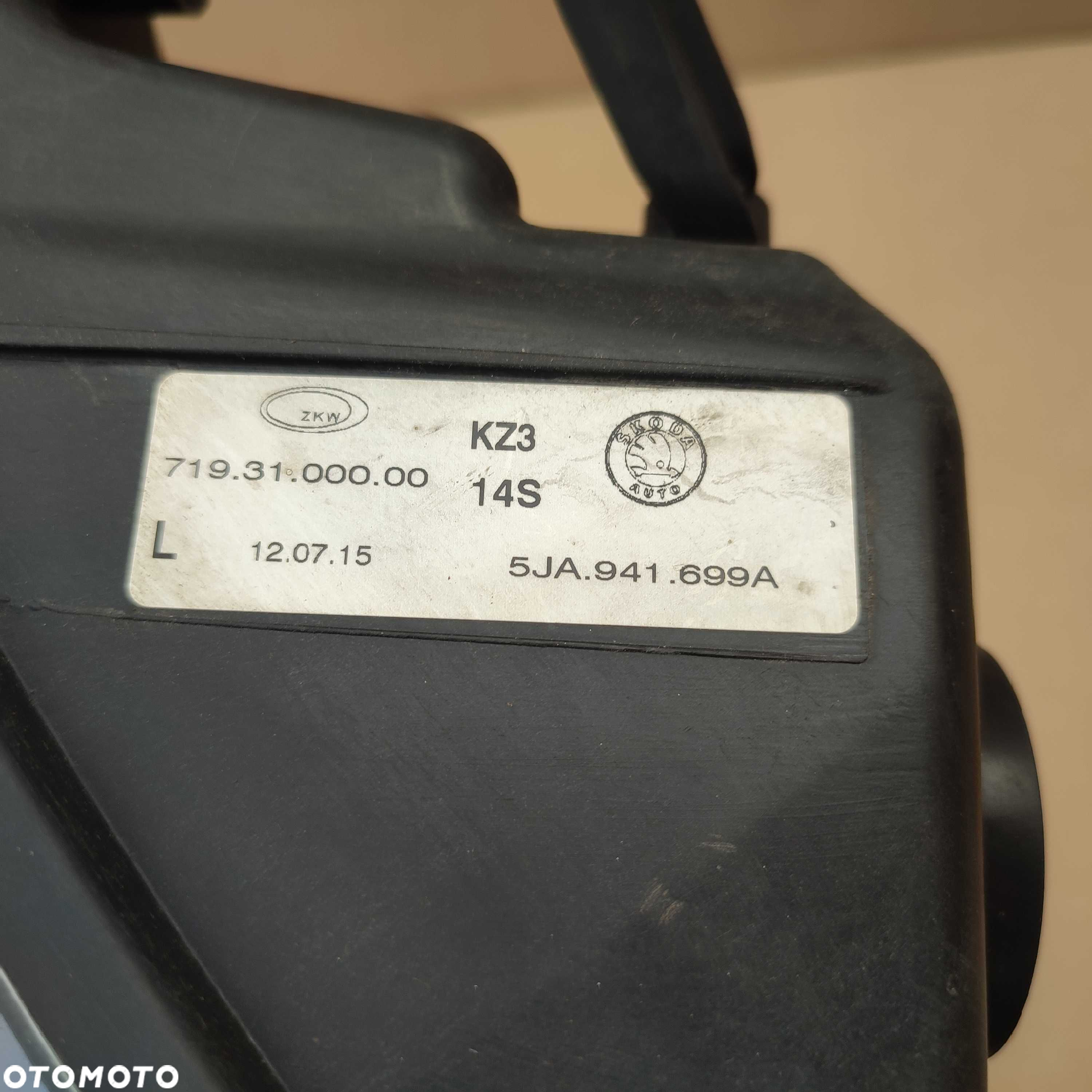 Skoda Rapid halogen przeciwmgłowy zderzaka lewy przód 5JA.941.699A - 8