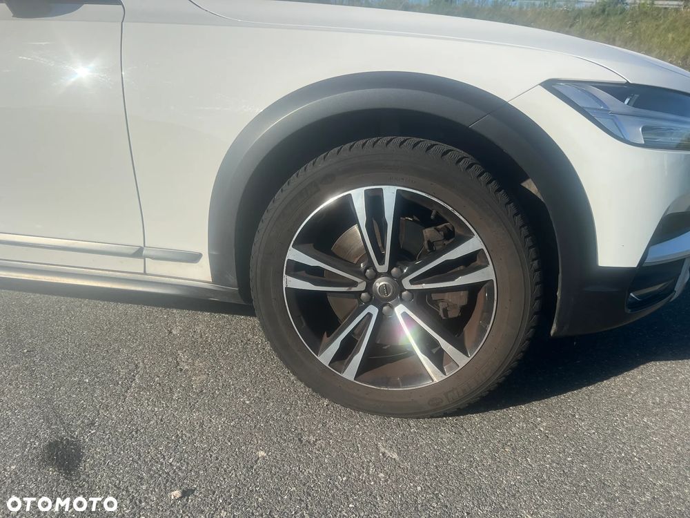 Volvo V90 D5 AWD Inscription - 28