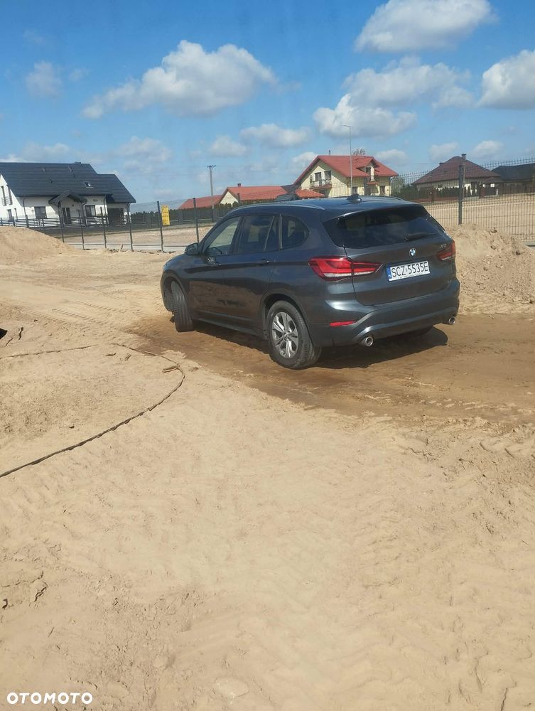 BMW X1 sDrive18d xLine - 2