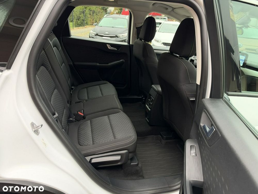 Ford Kuga 1.5 EcoBoost TREND - 25