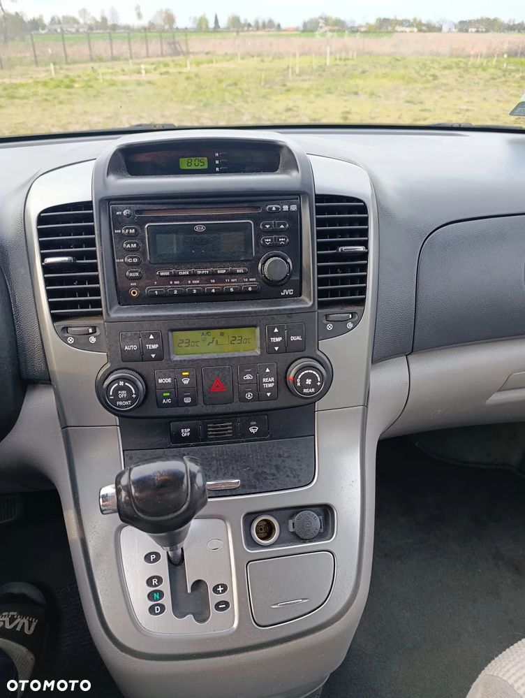 Kia Carnival - 6