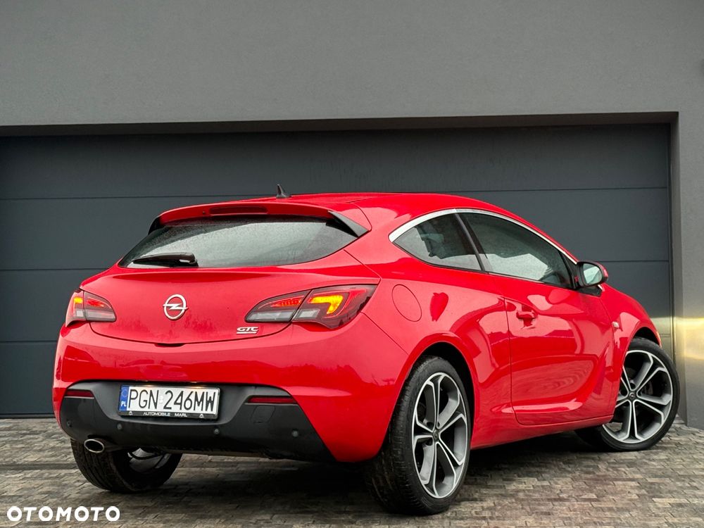 Opel Astra 1.6 Turbo Cosmo - 10