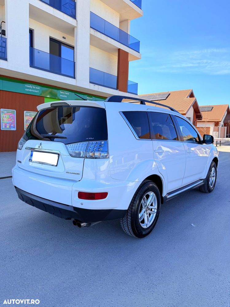 Mitsubishi Outlander 2.2 DI-D 4WD Automatik Instyle - 5