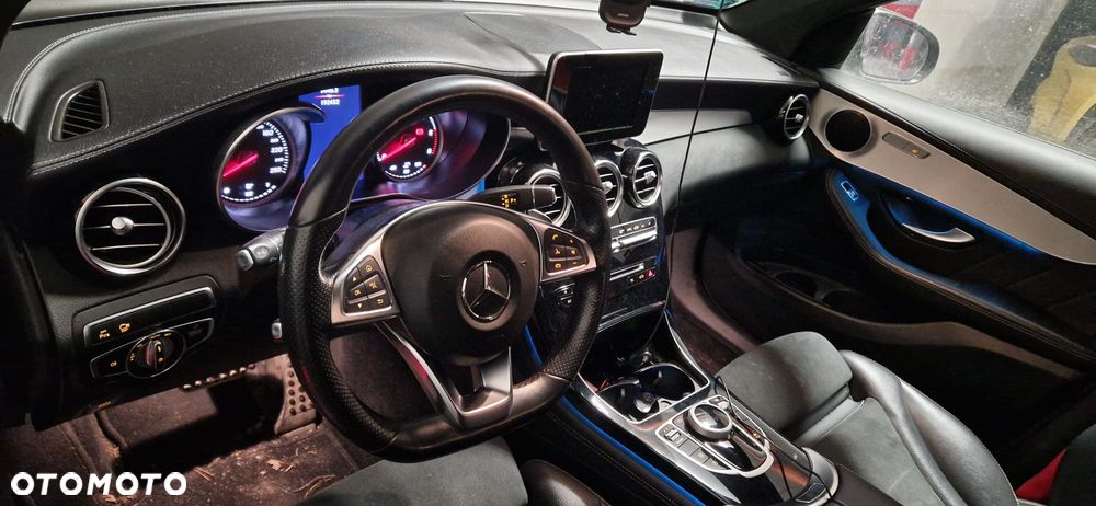 Mercedes-Benz GLC - 11