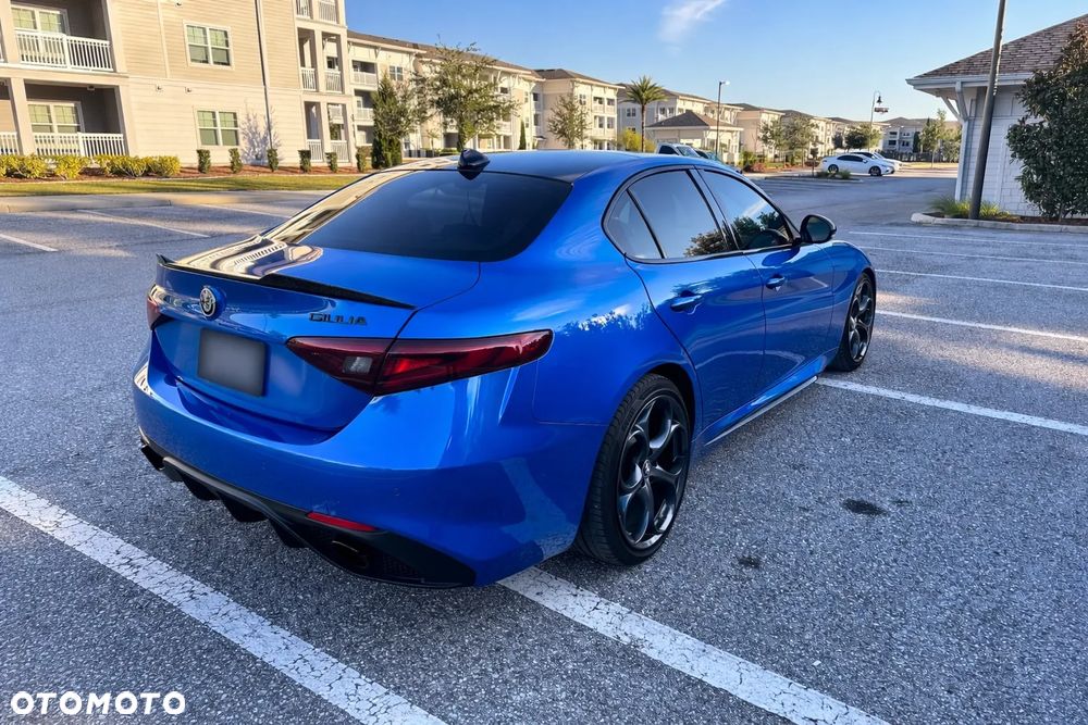 Alfa Romeo Giulia 2.0 Turbo 16V AT8-Q4 Ti - 24
