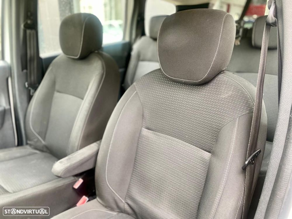 Dacia Lodgy 1.5 Blue dCi Comfort 7L - 12