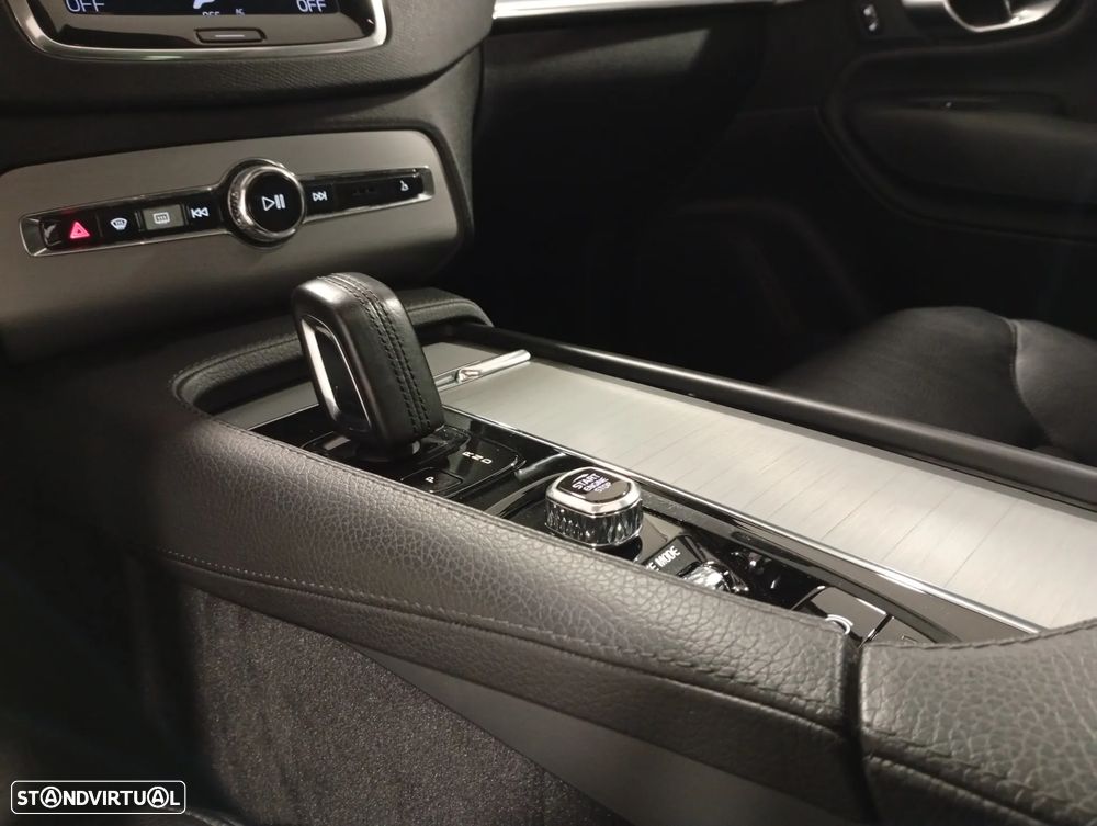Volvo XC 90 2.0 T8 PHEV Inscription AWD - 33