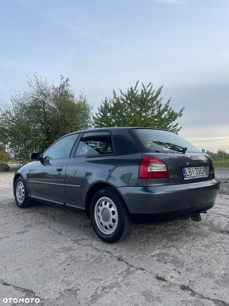 Audi A3 1.9 TDI Ambiente - 3