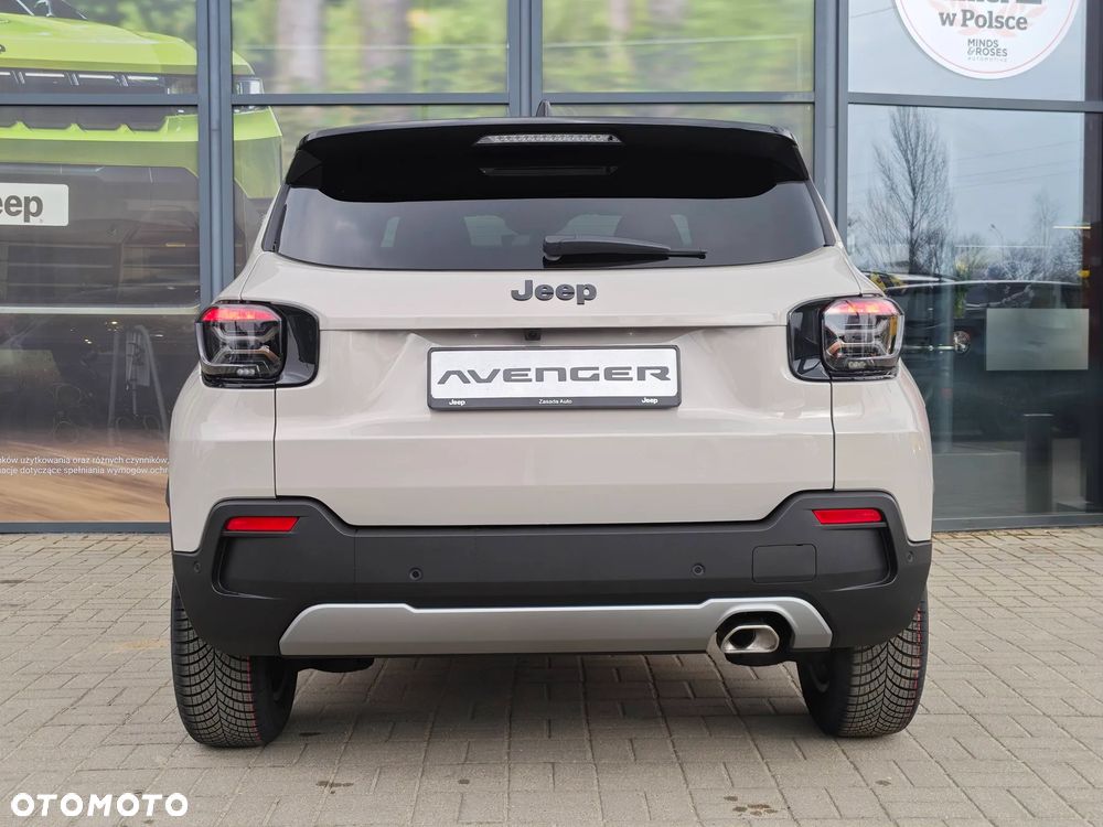 Jeep Avenger 1.2 T3 mHEV Black Edition FWD eDCT6 - 16