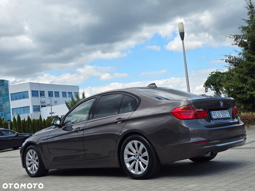 BMW Seria 3 320i Modern Line - 5