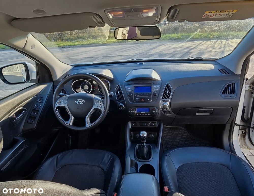 Hyundai ix35 2.0 CRDi 4WD Fifa World Cup Silver Edition - 12