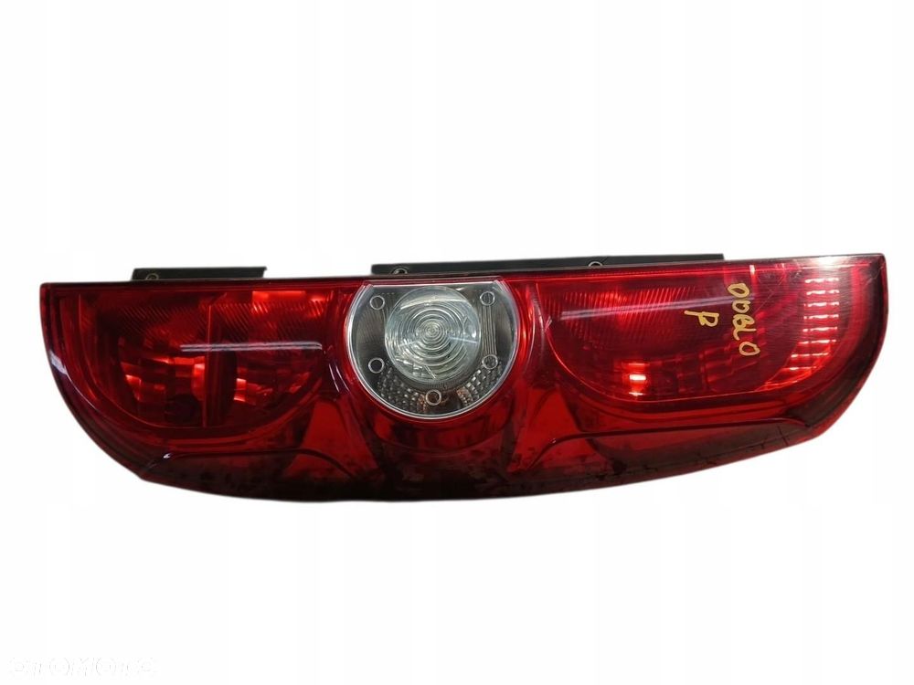 lampa prawa tylna tył fiat doblo ii 00518106730 doblo ii - 2