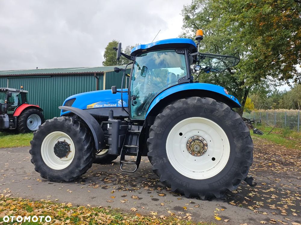 New Holland T7040 - 5