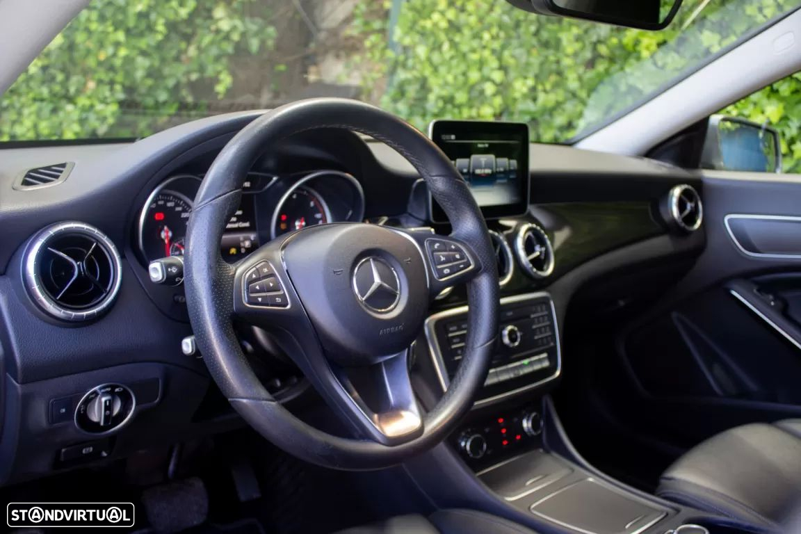 Mercedes-Benz CLA 200 d Aut. - 11