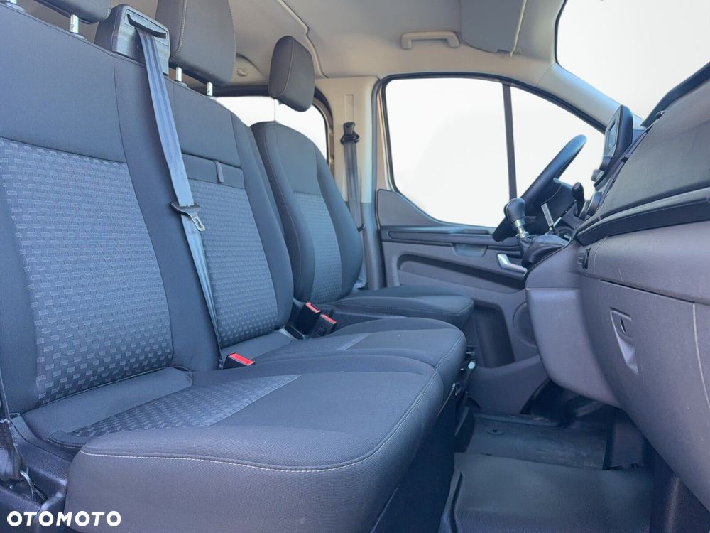 Ford Transit Custom - 13
