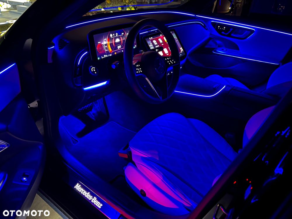 Mercedes-Benz Klasa E 220 d 4-Matic Exclusive - 26