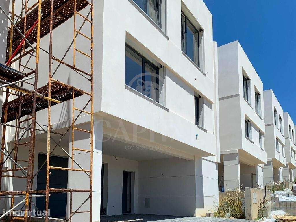 Moradia T4 exclusiva no Centro de Mafra - Grande imagem: 4/39