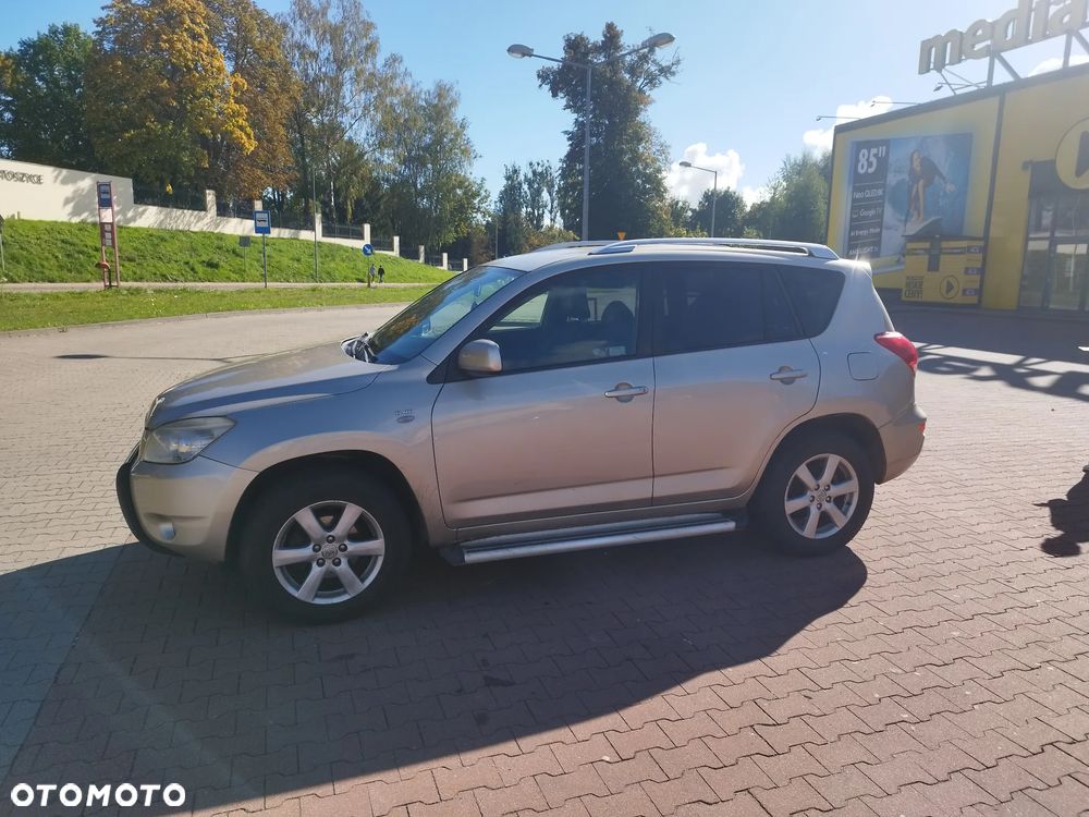 Toyota RAV4 - 5
