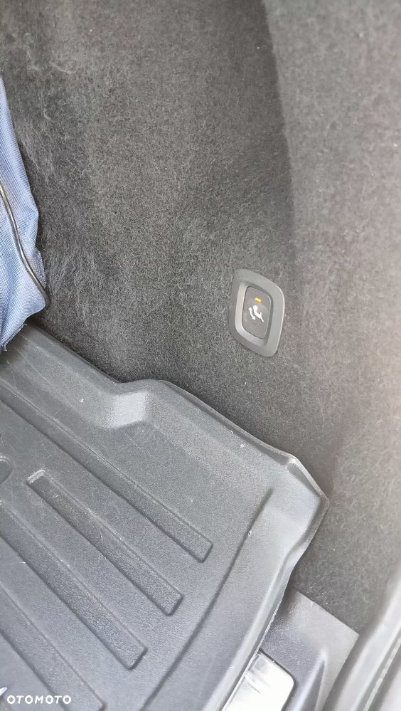 Volvo XC 60 B4 B Essential - 4