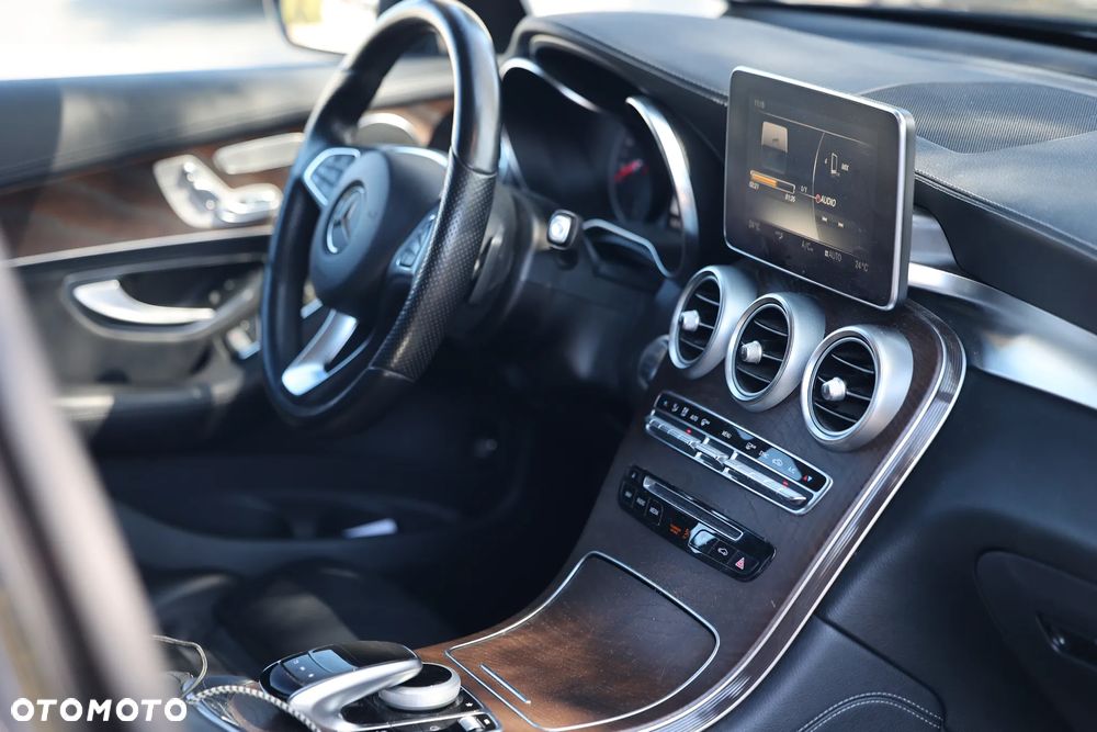 Mercedes-Benz GLC - 15