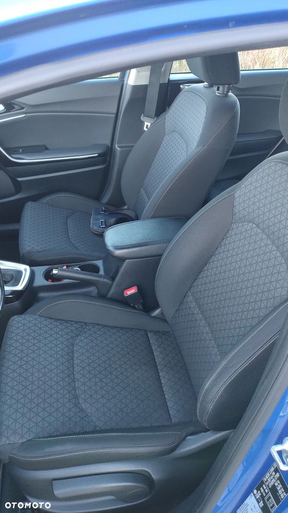 Kia Ceed SW 1.6 CRDi DCT Platinum Edition - 33