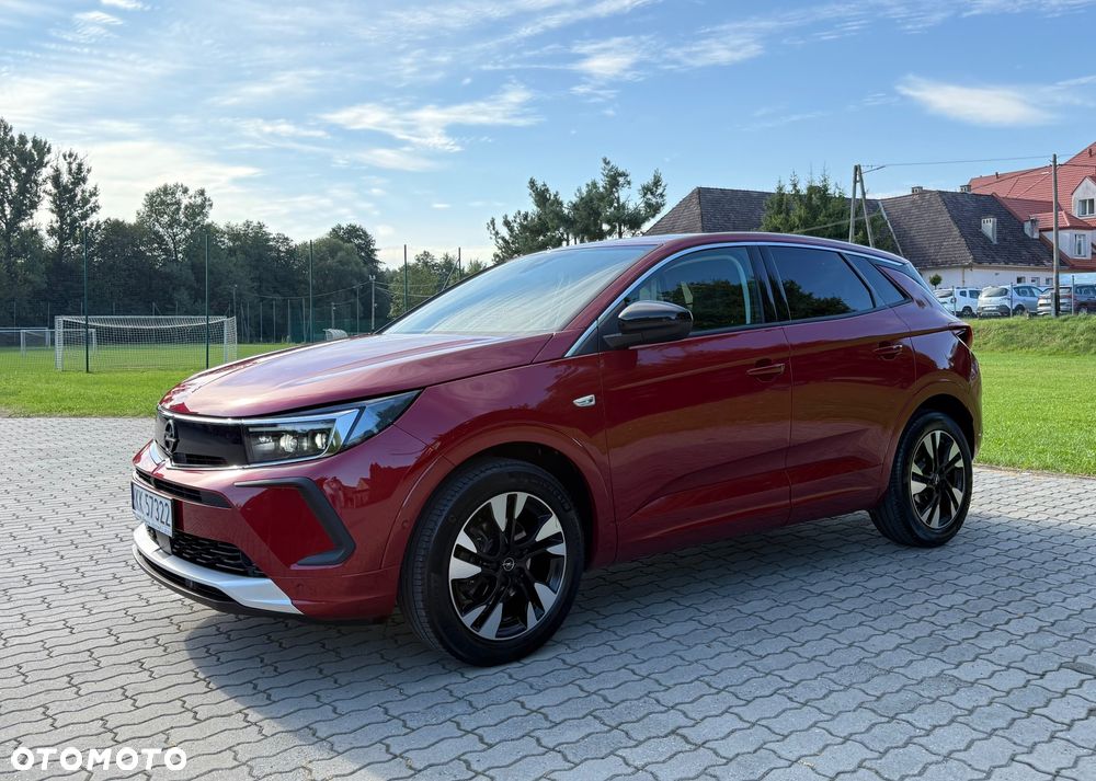 Opel Grandland X 1.2 T GPF Design&Tech S&S - 10