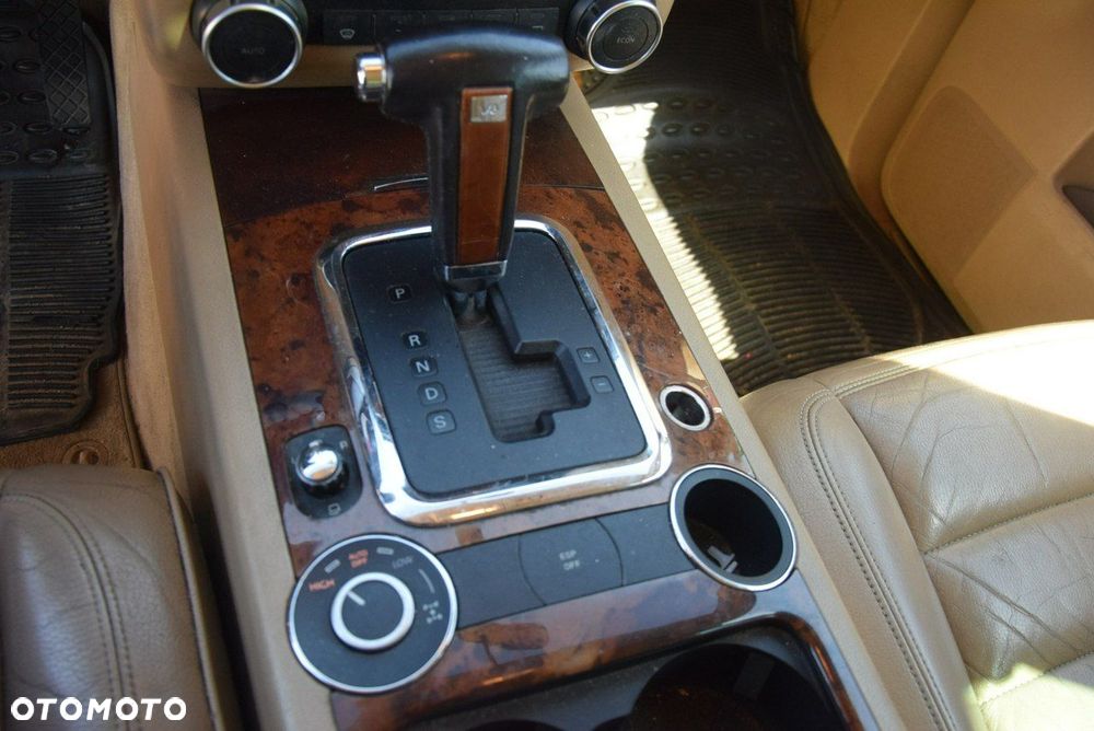Volkswagen Touareg - 17