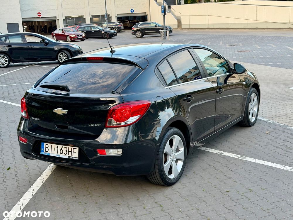 Chevrolet Cruze 1.8 LS+ - 5