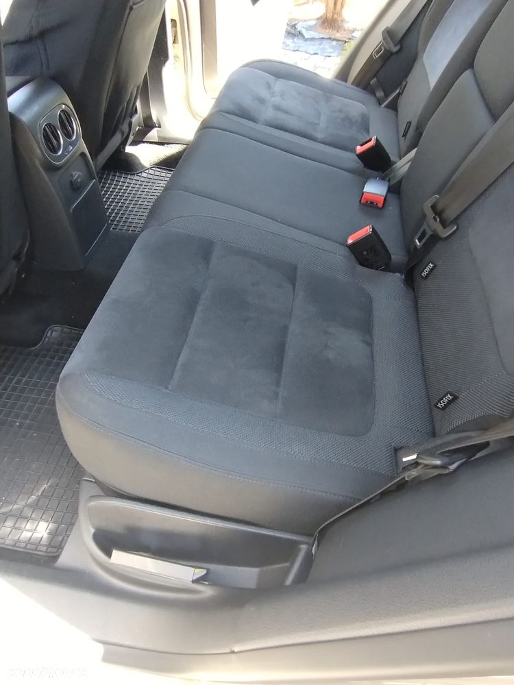 Volkswagen Tiguan - 5