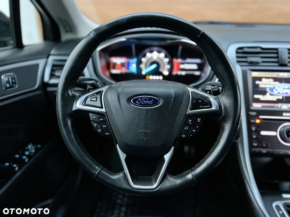 Ford Fusion 2.0 EcoBoost Titanium - 15