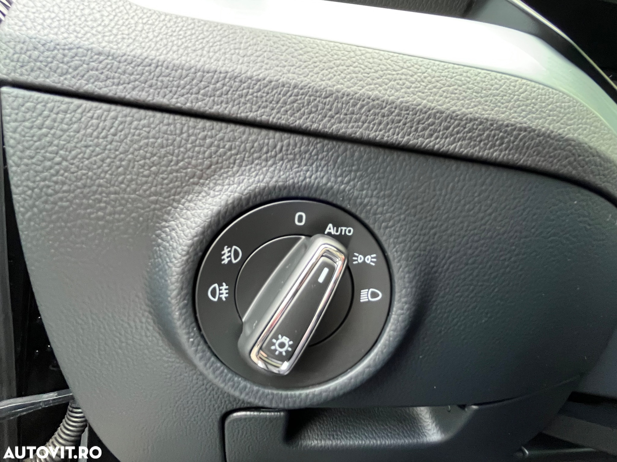 Skoda Superb 2.0 TDI DSG Ambition - 24