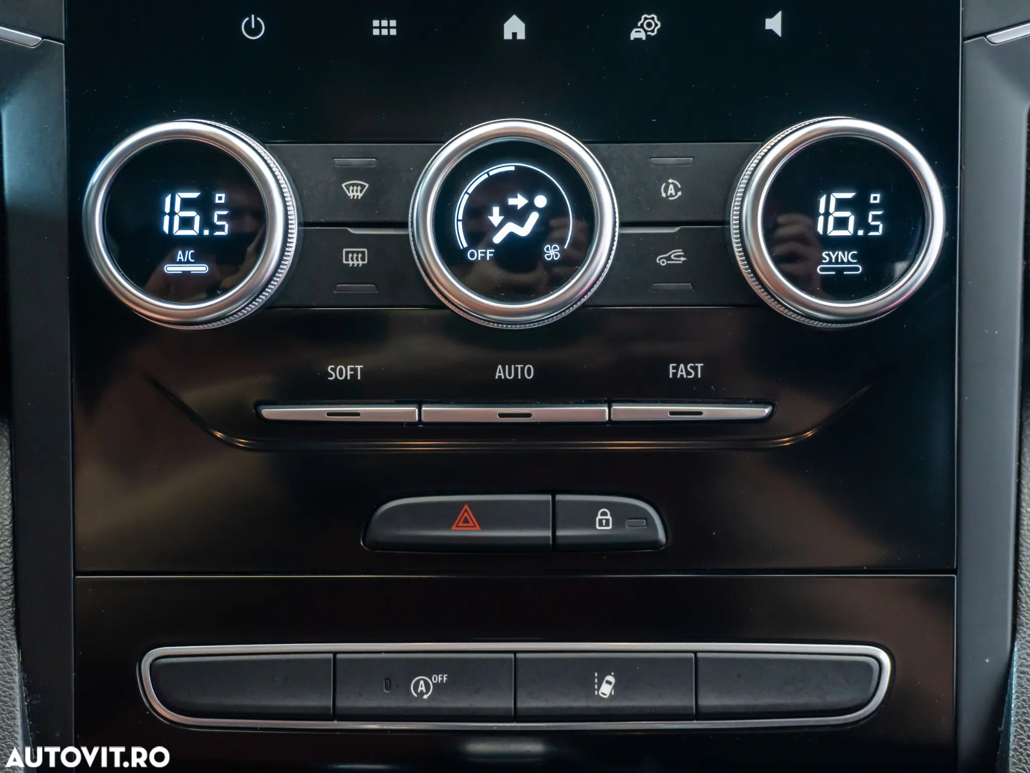 Renault Megane BLUE dCi 115 EDC BUSINESS EDITION - 27