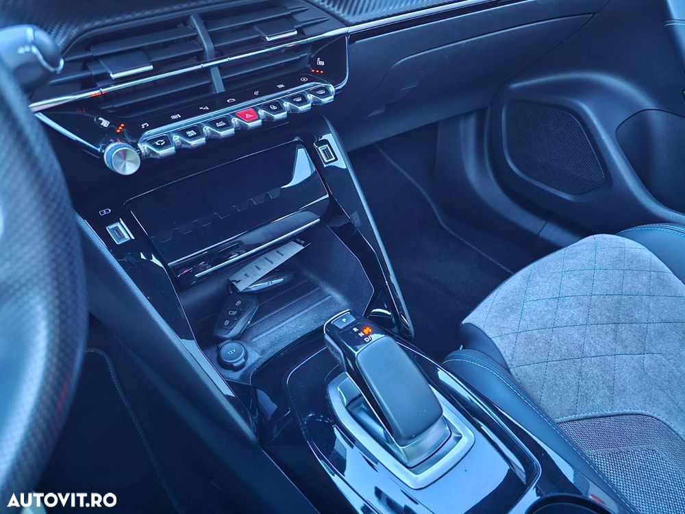 Peugeot 2008 e-2008 GT Line - 20