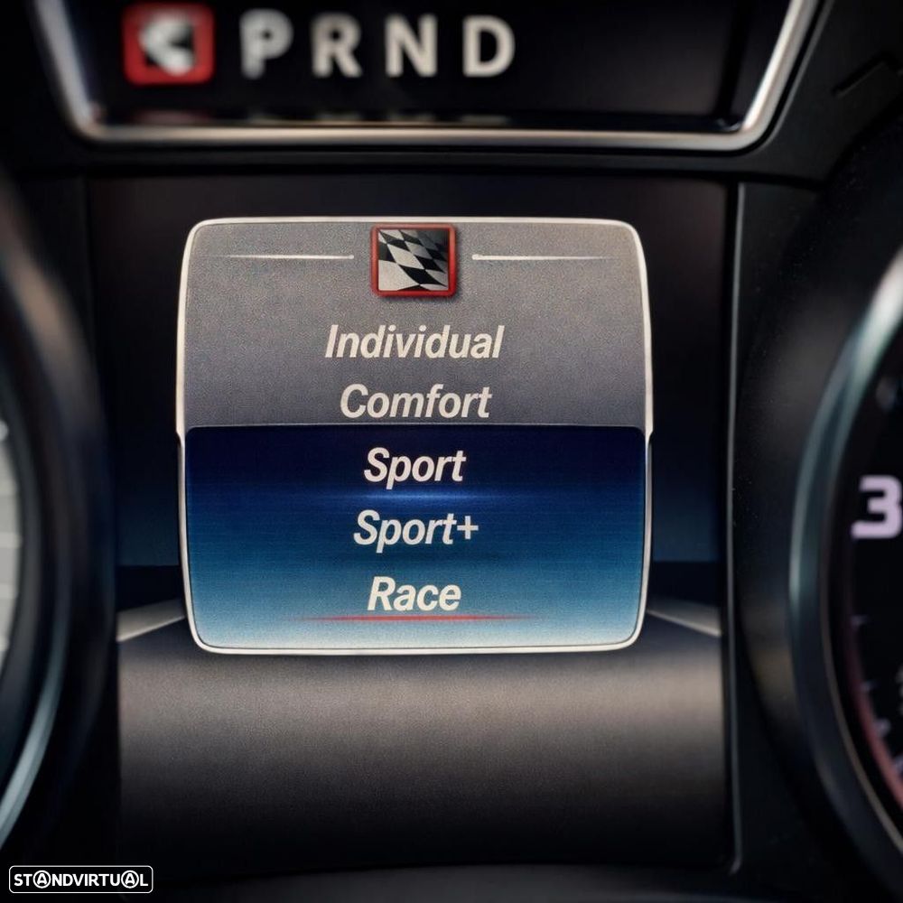 Mercedes-Benz GLA 45 AMG 4-Matic - 17