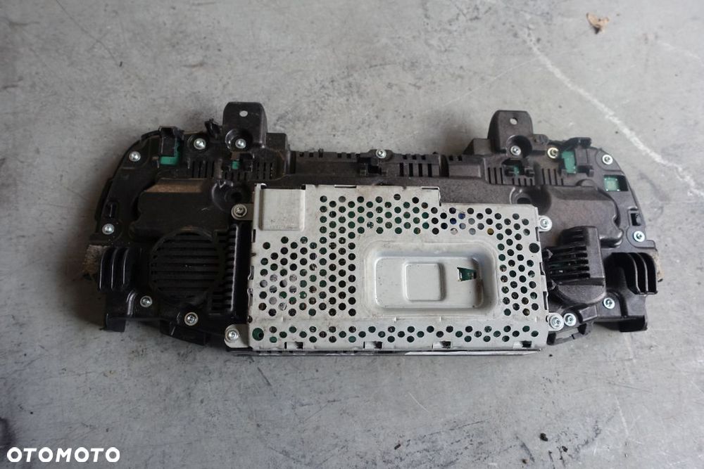 LICZNIK ZEGARY LED BMW G30 8705990 - 3