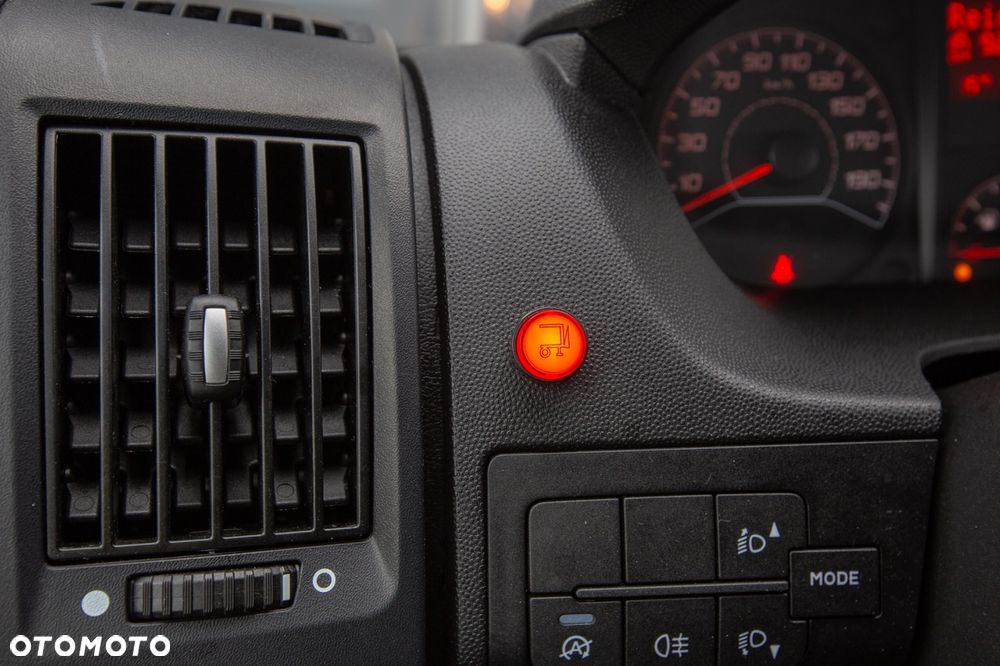 Peugeot Boxer 165KM 8ep KONTENER + WINDA dHollandia 750kg - 13