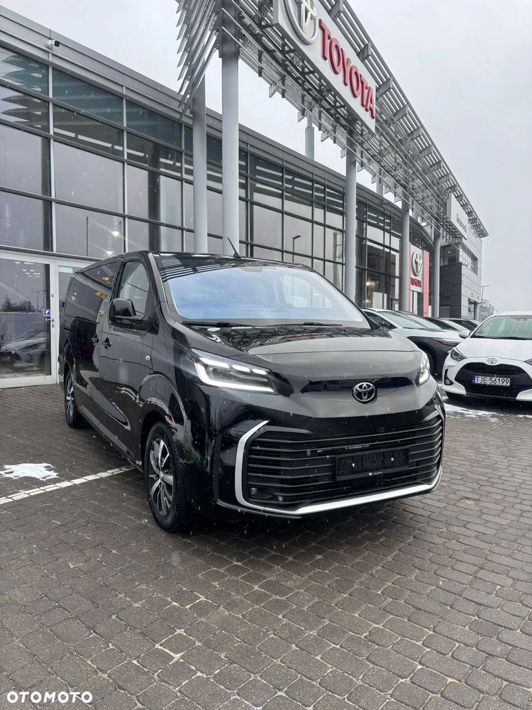 Toyota Proace Verso Long 75kWh Business