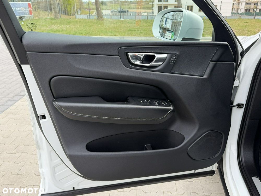 Volvo XC 60 D3 R-Design - 17