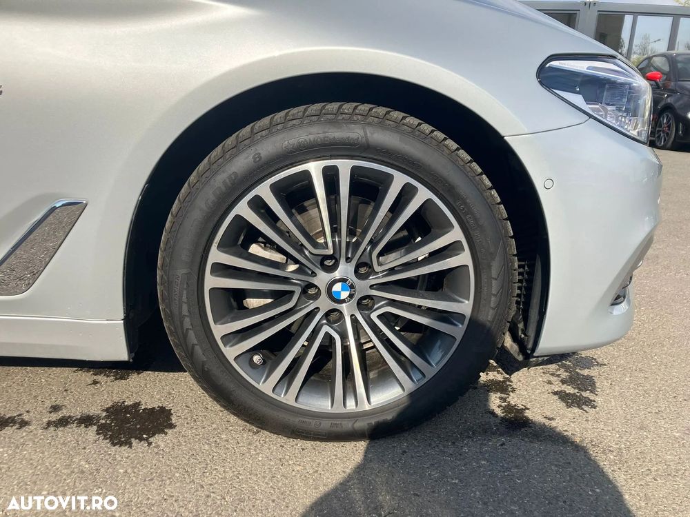 BMW Seria 5 520d AT - 26