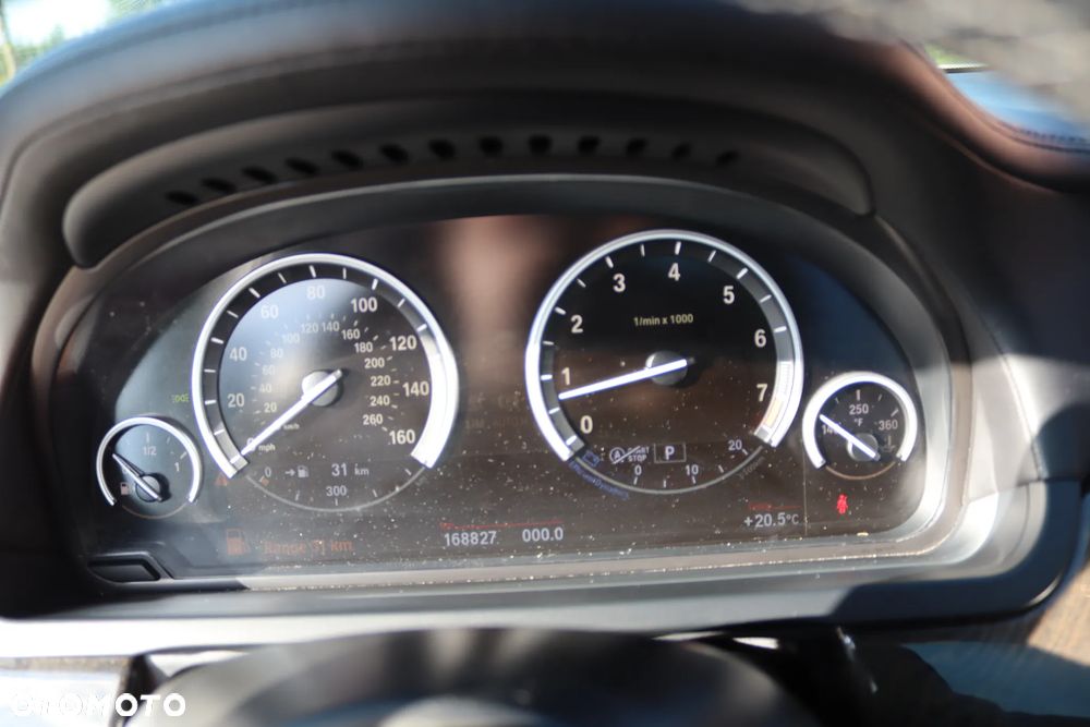 BMW Seria 7 750i - 23