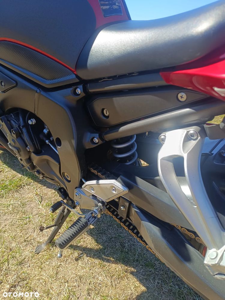 Yamaha FZ - 14