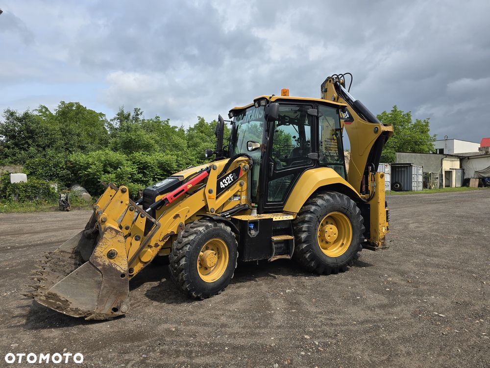 Caterpillar 432F2 - 4