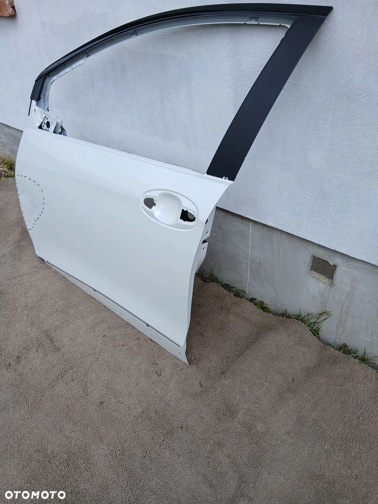 DRZWI PRZEDNIE LEWE TOYOTA YARIS III LIFT ROK 14/18 - 4